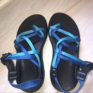 Chaco zx/2 baby blue/ royal blue sz 7